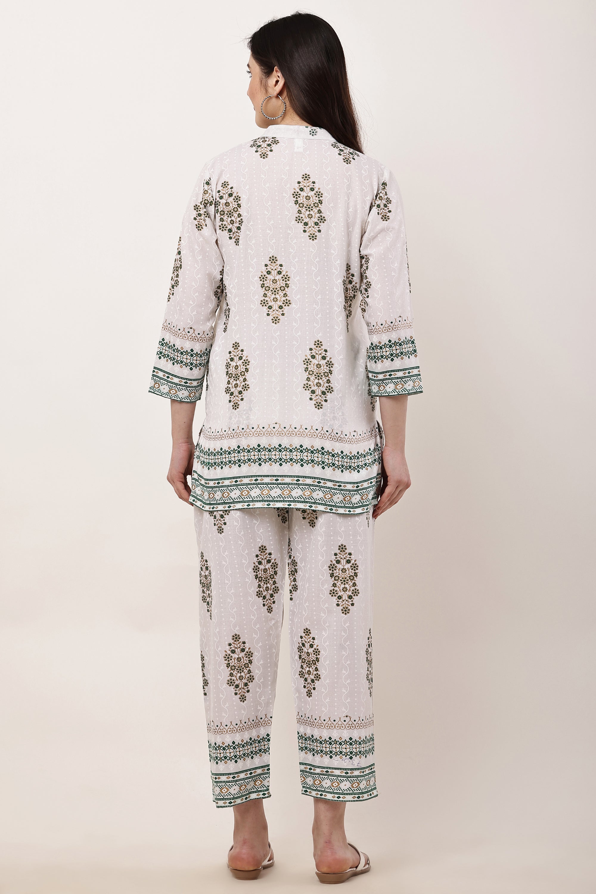 Elegant Beige Floral Print Kurta Pant Co-Ord Set