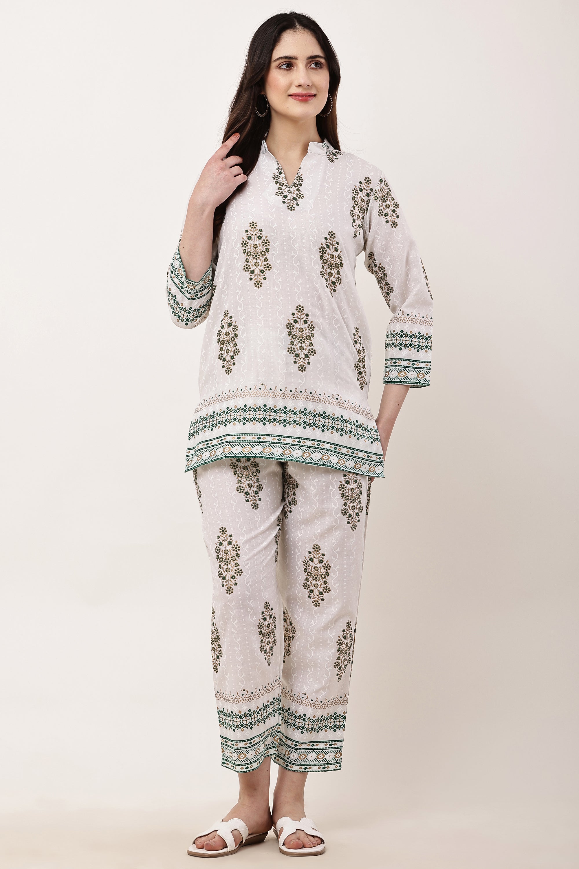 Elegant Beige Floral Print Kurta Pant Co-Ord Set
