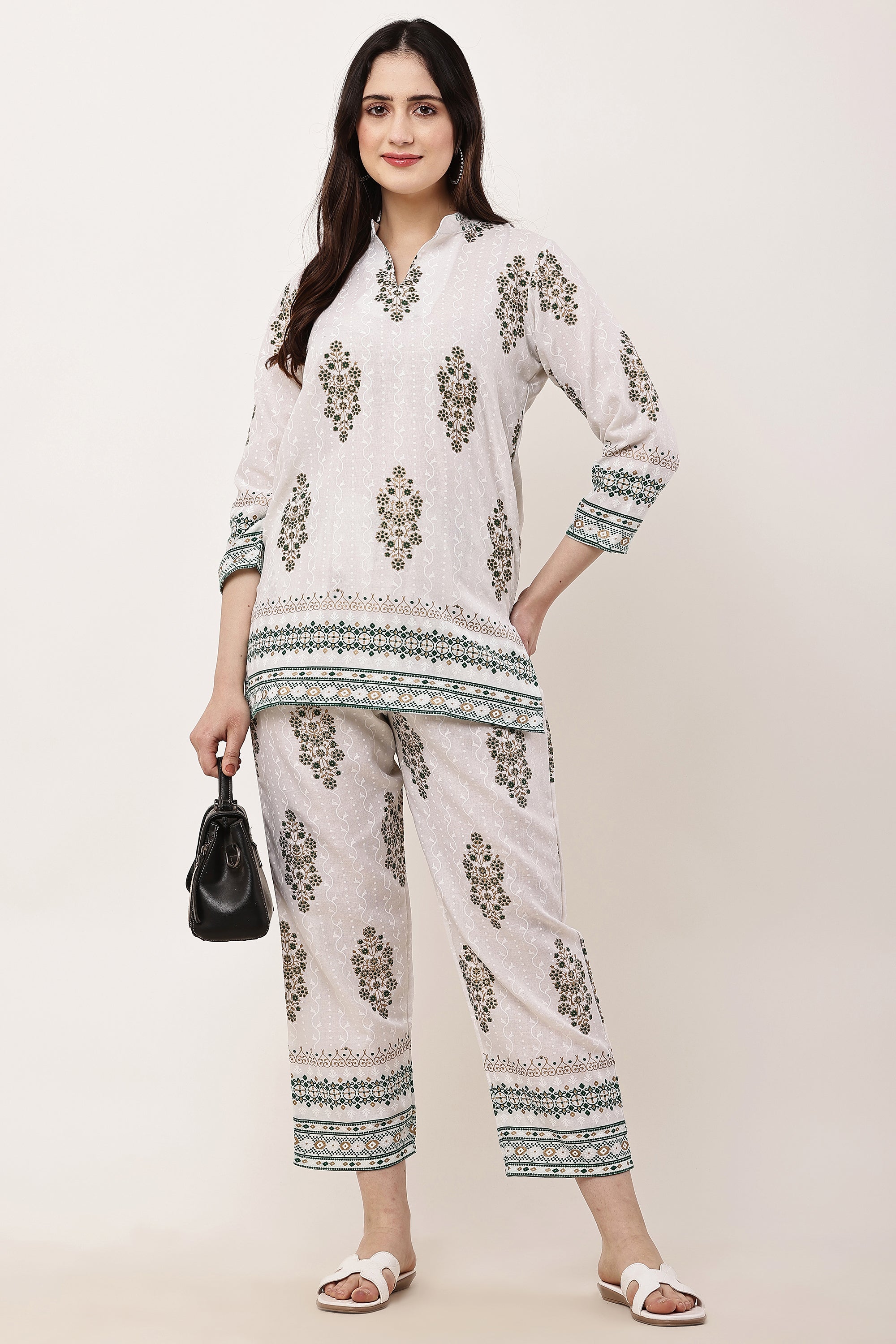 Elegant Beige Floral Print Kurta Pant Co-Ord Set