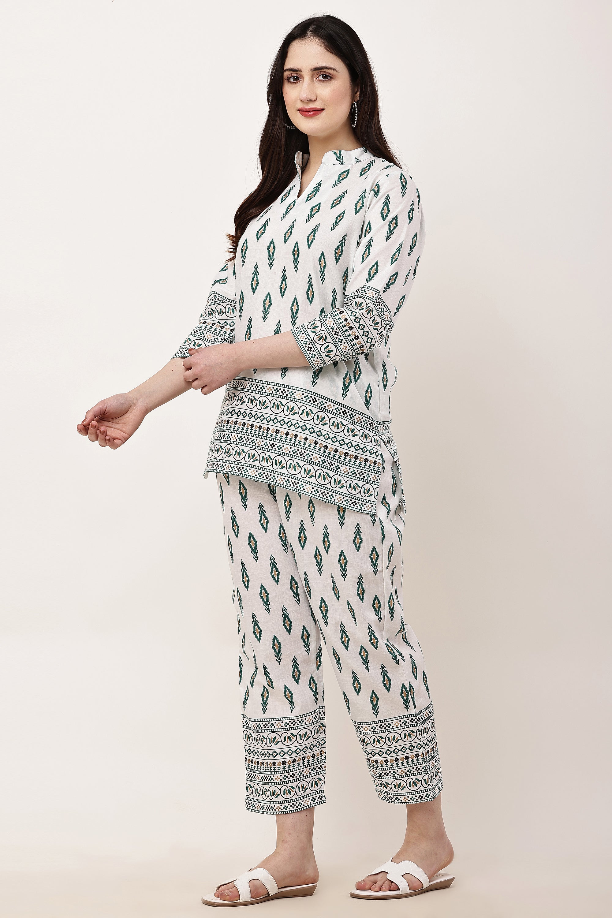 Elegant Green Leaf Print Kurta Pant Co-Ord Set